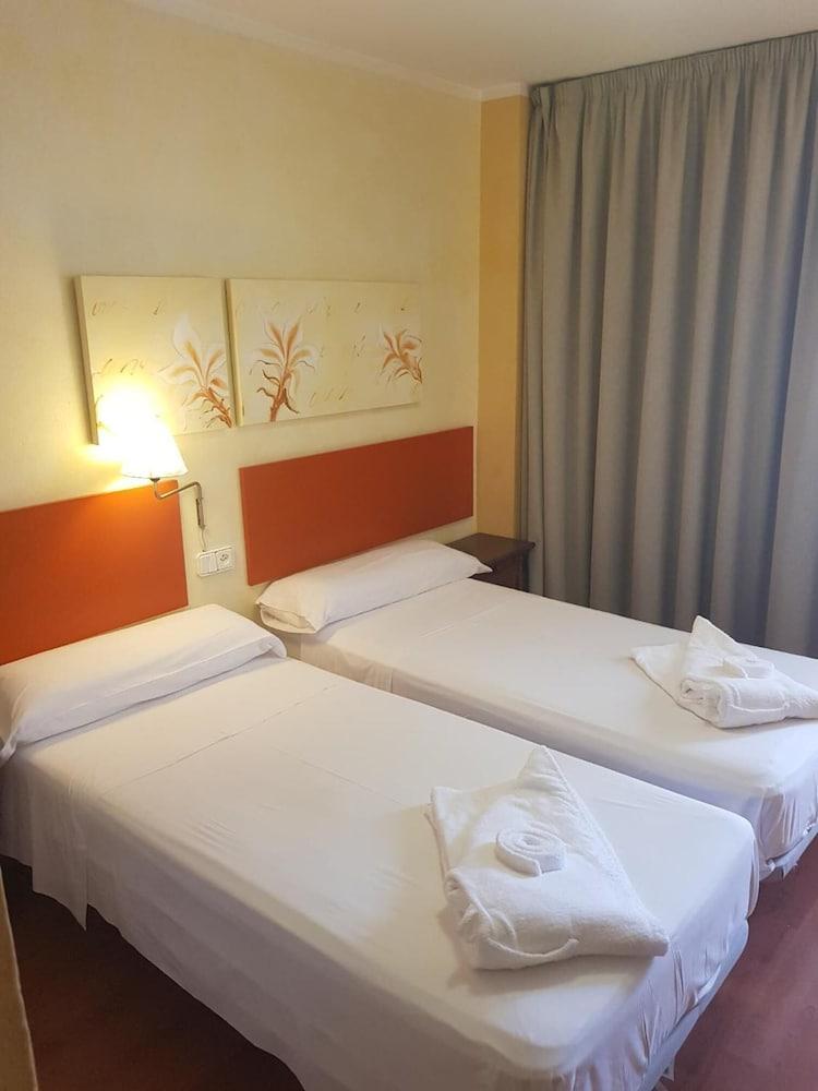Apartamentos Parot Quality Santa Eularia des Riu Exteriér fotografie