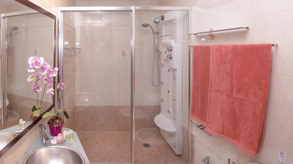 Apartamentos Parot Quality Santa Eularia des Riu Pokoj fotografie