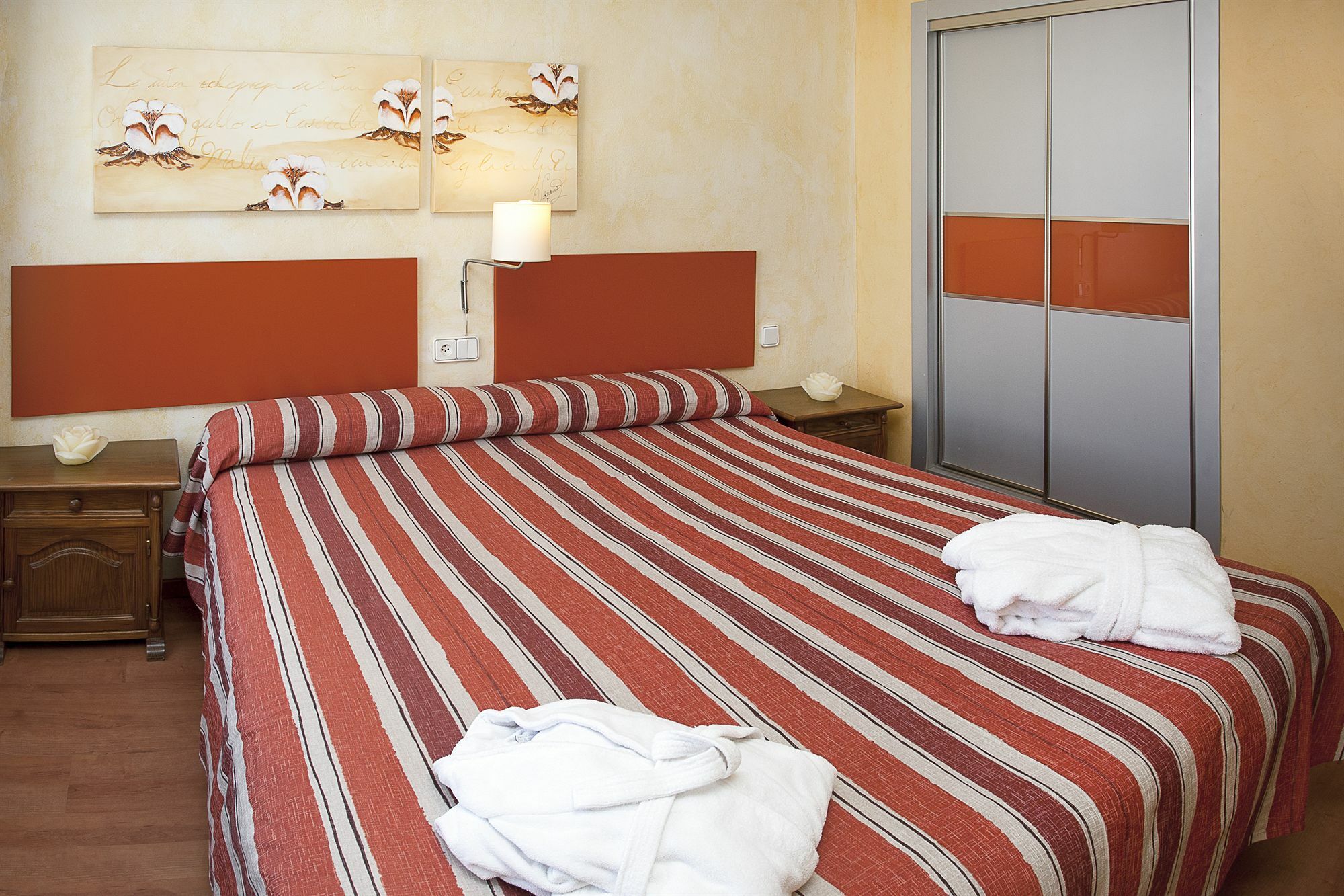 Apartamentos Parot Quality Santa Eularia des Riu Exteriér fotografie